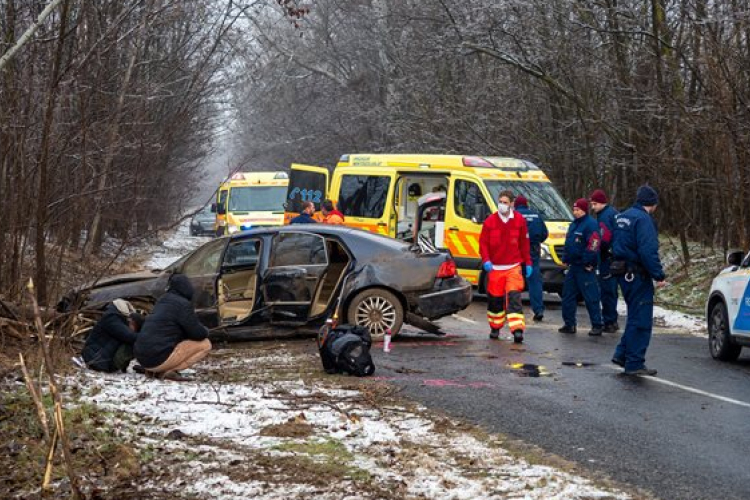 Rendőri hajsza után öten megsérültek egy balesetben