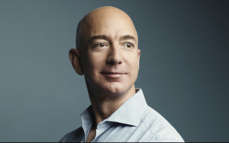 Válik Jeff Bezos, a világ leggazdagabb embere