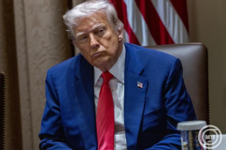 Trump arról beszélt, hogy fel is hagyhat USA az ukrajnai béketörekvéseivel