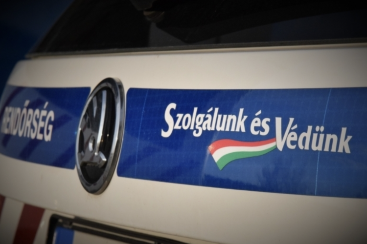 RENDŐRKÉZEN AZ AJKAI BETÖRŐ 