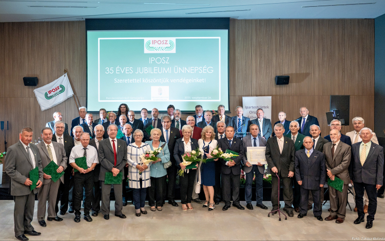 Egynek minden nehéz; soknak semmi sem lehetetlen – 35 éves jubileumát ünnepelte az IPOSZ